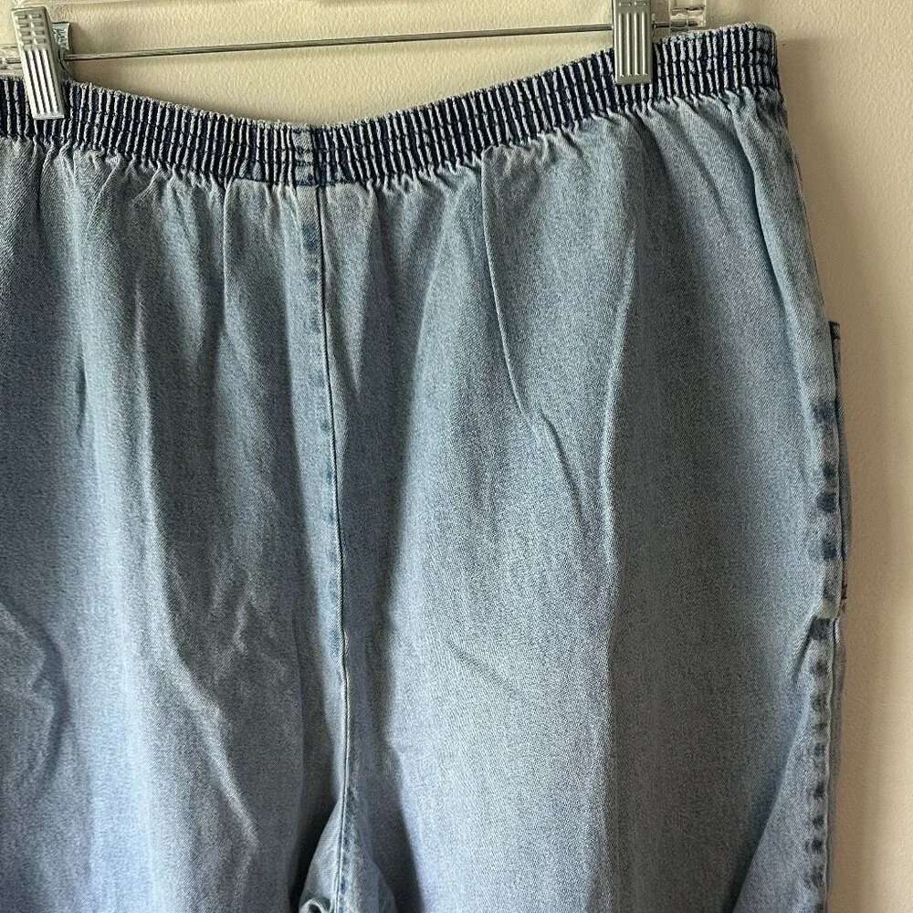 VINTAGE Cascade Blue Women's Light Blue Washed Shorts Size XL - Picture 8 of 10